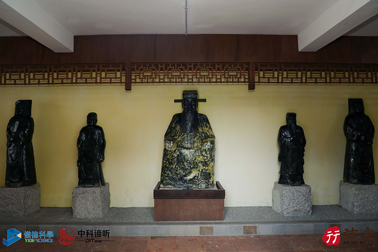 鸿运国际羚羊峡徒步赛